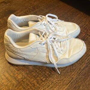 White Reeboks - Size 8.5 - Worn but lots of life left!